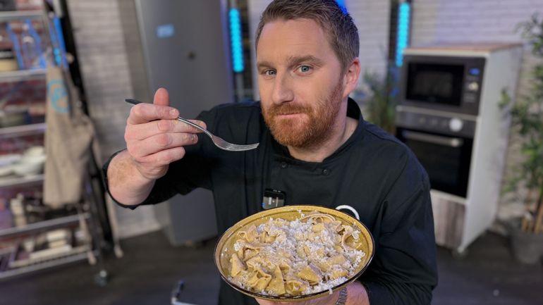 La recette de Julien Lapraille : tagliatelles maison aux épices, beurre à l’ail et fromage râpé La recette de Julien Lapraille : tagliatelles maison aux épices, beurre à l’ail et fromage râpé