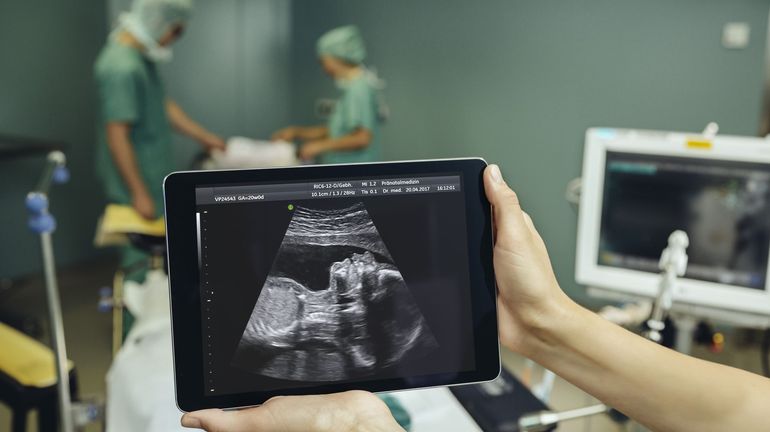 Opérer un bébé avant sa naissance : la Belgique parmi les rares pays à maîtriser cette chirurgie