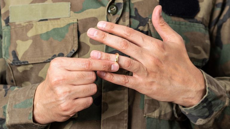 Sondage : un militaire infidèle n’est pas un bon militaire ?