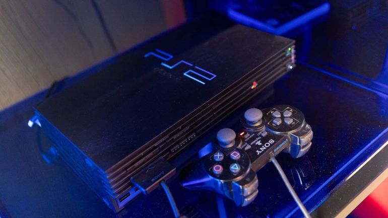 La PS2 a 25 ans : les chiffres fous de la console la plus vendue de tous les temps