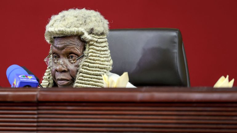 "On construit des démocraties sans démocrates" : voyage au cœur du mensonge électoral africain