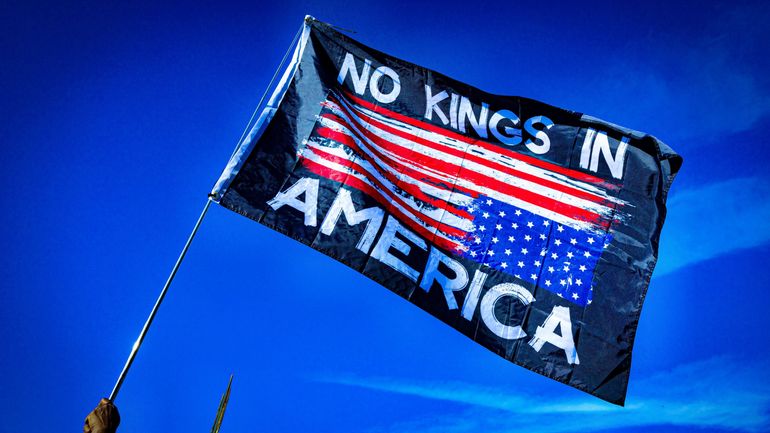 No Kings ou lorsque l'Amérique descend dans la rue par millions contre le pouvoir, jugé absolu, de Donald Trump