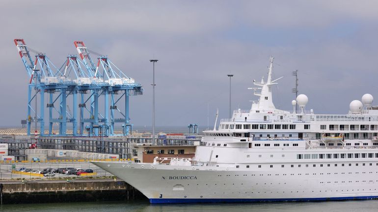Grève des pilotes maritimes : quelque 80 navires attendent d'entrer dans les ports belges