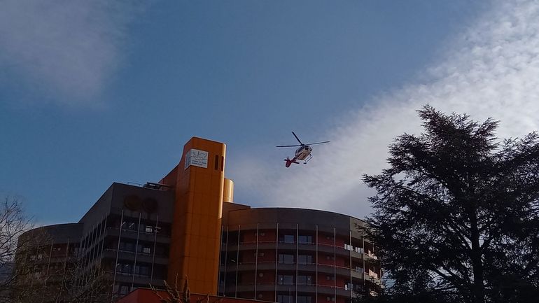 Incendie à Crans-Montana : un troisième Belge blessé a été rapatrié, les corps de quatre Suisses (dont deux mineurs) identifiés