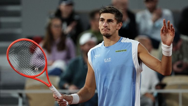 Roland-Garros : Matteo Arnaldi déclare forfait, Flavio Cobolli en finale contre Alexander Zverev