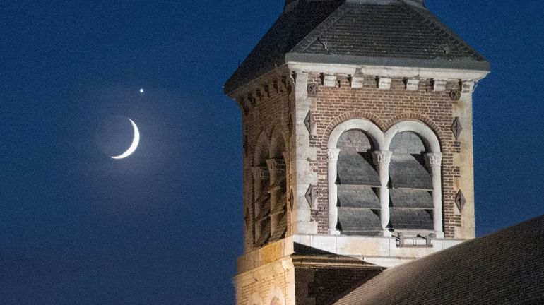 La conjonction de la Lune et de Vénus, un phénomène fréquent mais qui continue à émerveiller