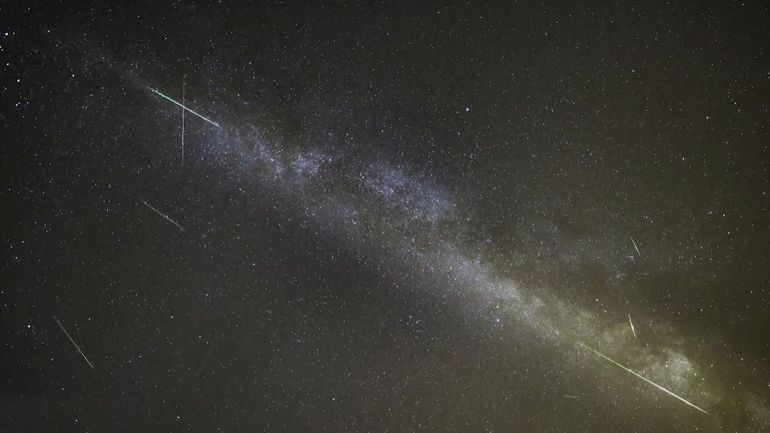 Perséides : d'où viennent ces étoiles filantes qui illuminent nos nuits d'août ?