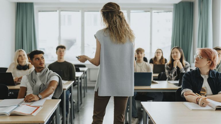 Réforme de l'enseignement : les enseignants craignent les effets du décret programme sur la pénurie de professeurs