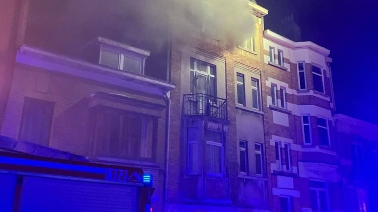 Une personne en urgence absolue après un incendie dans une maison à Watermael-Boitsfort