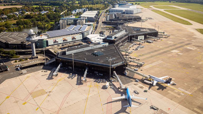 Le trafic aérien interrompu durant 45 minutes à l’aéroport de Hanovre à cause d’un drone Le trafic aérien interrompu durant 45 minutes à l’aéroport de Hanovre à cause d’un drone