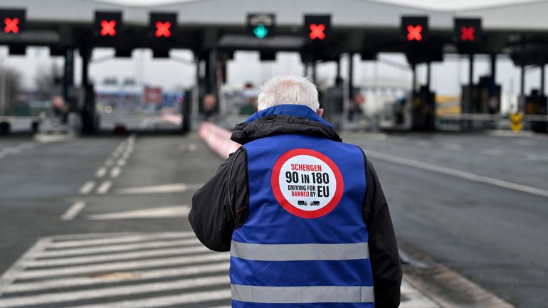 Balkans: les routiers mettent fin aux blocages aux frontières avec l'Union européenne
