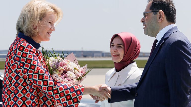 Une ancienne députée exclue du cdH et aujourd'hui ministre turque reçoit la reine Mathilde en Turquie