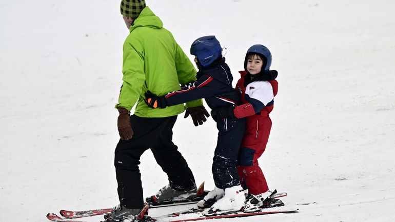 20 à 30 cm de neige : les pistes de ski font le plein en provinces de Liège et de Luxembourg