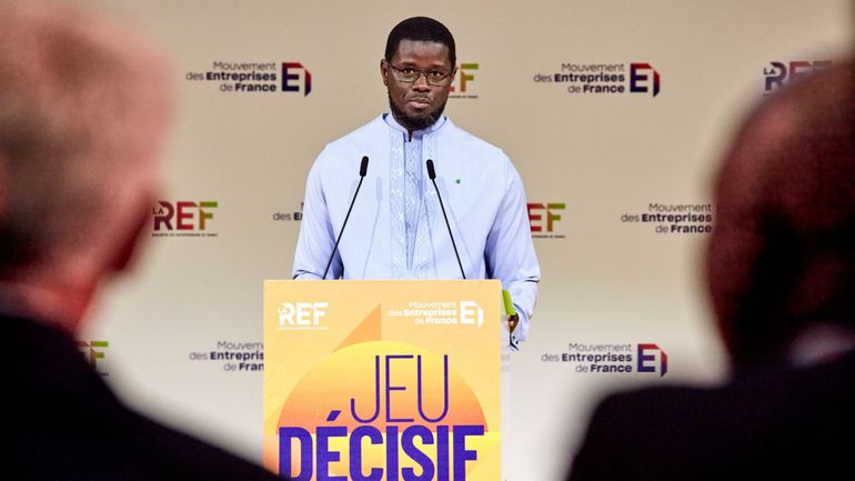 Le président sénégalais promulgue la loi doublant les peines de prison réprimant l'homosexualité