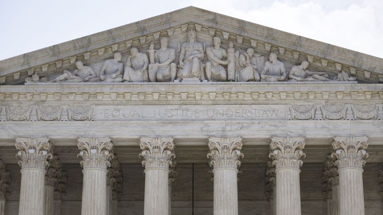 La Cour suprême donne à la fois tort et raison à Donald Trump dans le cas de deux licenciements