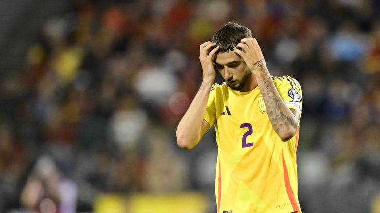 Zeno Debast matraqué de questions sur Nathan De Cat : 