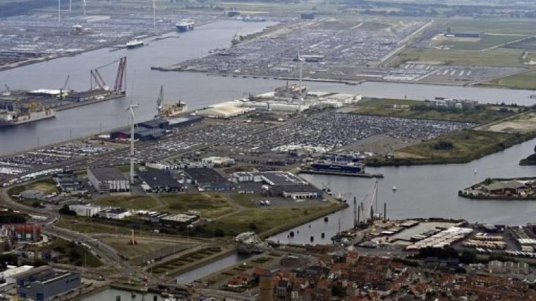Quinze tonnes de tabac de contrebande interceptées dans le port de Zeebrugge