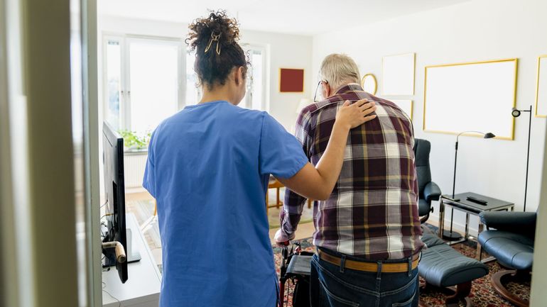 L'Inami veut recruter 1.200 soignants à domicile pour prévenir le risque de pénurie