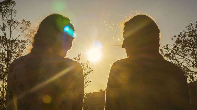 "Quelques miettes d'espoir" : les témoignages de deux Iraniennes en Belgique face à la guerre au Moyen-Orient