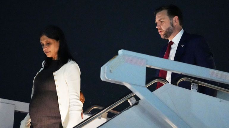Carnet rose aux Etats-Unis : le vice-président JD Vance annonce la naissance de son quatrième enfant
