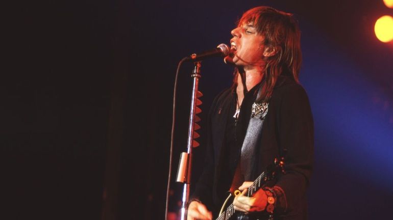 "Voilà, c'est fini" de Jean-Louis Aubert : la rupture bienveillante avec Téléphone au crépuscule de sa jeunesse