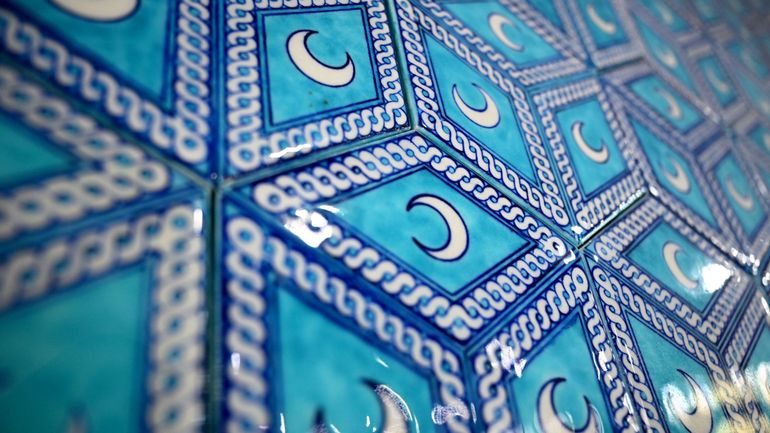 L’art des céramiques bleues d’Iznik, une tradition turque retrouvée