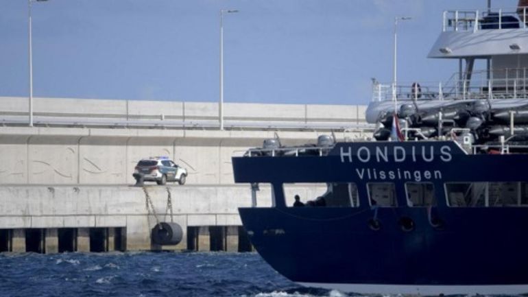 Hantavirus : les premiers passagers évacués du MV Hondius testés négatifs aux Pays-Bas, en France un cas inquiète