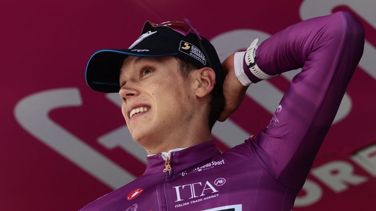 Giro 2026 : Paul Magnier retrouve son cyclamen, statu quo au général, les classements après la 15e étape
