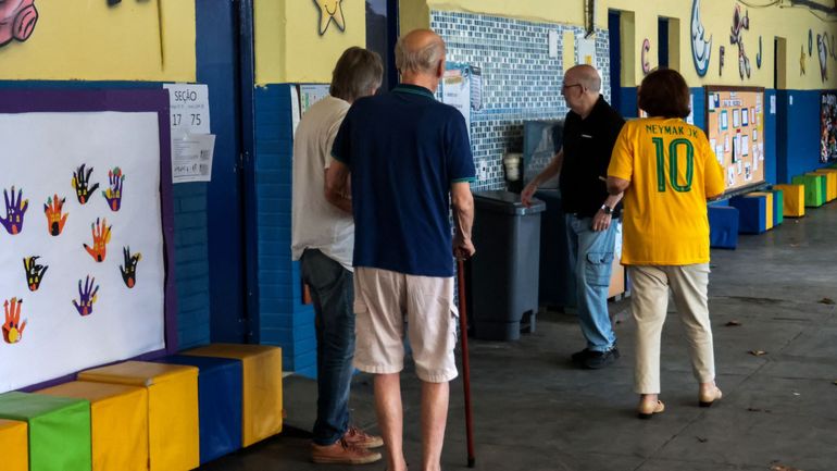 Election présidentielle au Brésil : un juge de la Cour suprême prolonge de deux heures le vote en raison de problèmes de transport