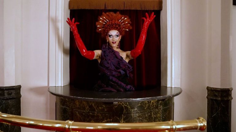 "Je n'invente rien et finalement, je suis peut-être extrêmement tradi comme meuf" : visite guidée de La Monnaie par Elysée Moon, drag queen et ténor "Je n'invente rien et finalement, je suis peut-être extrêmement tradi comme meuf" : visite guidée de La Monnaie par Elysée Moon, drag queen et ténor