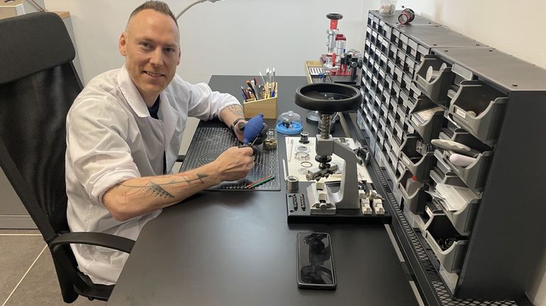 Un morlanwelzien crée une toute nouvelle marque de montres de sport et de luxe