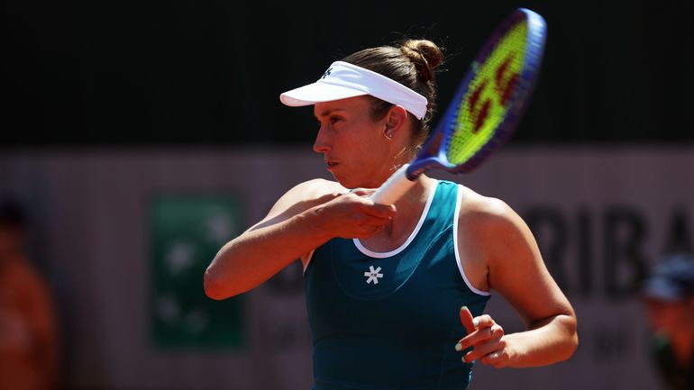 Roland-Garros : Elise Mertens surprise par la qualifiée Maja Chwalinska, plus de joueuse belge en simple à Paris