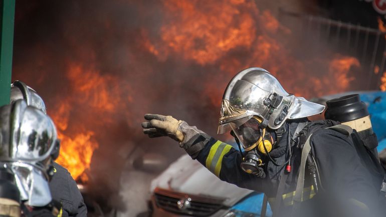 225 hectares partis en fumée dans l’Aude, dans le sud de la France : l’incendie n’est "toujours pas fixé"