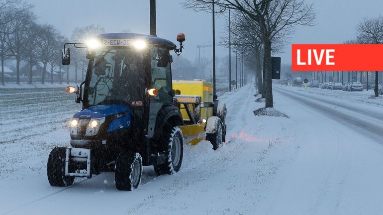 Direct - Neige en Belgique : les bus TEC des provinces de Hainaut, Brabant wallon et Liège aux dépôts, difficultés à la SNCB