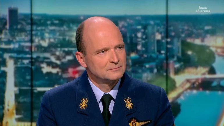 "Nous ne sommes pas prêts pour le moment, mais nous travaillons très dur", assure le Chef de la Défense, Frederik Vansina dans Jeudi en Prime