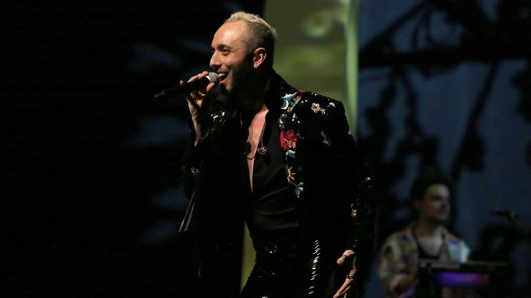 Turquie : l'artiste LGBTQIA + Mabel Matiz poursuivi pour "obscénité" pour un regard entre deux hommes dans un clip