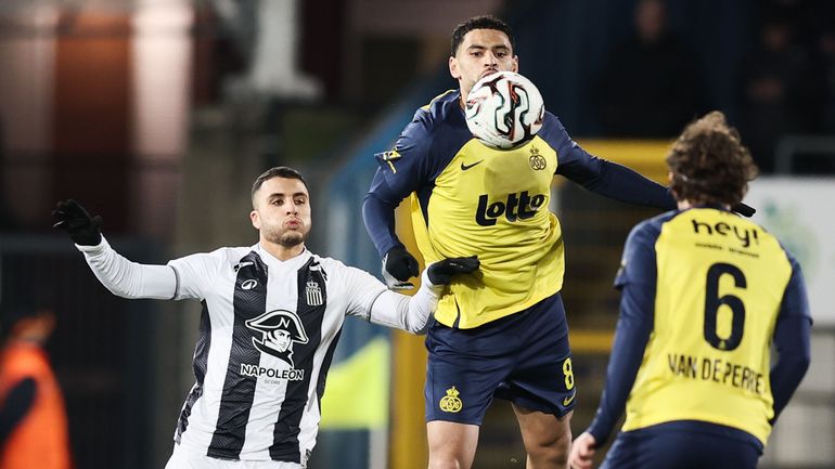 Direct audio, Charleroi - Union : 0-0 à la pause, Chambaere remplace Scherpen, blessé