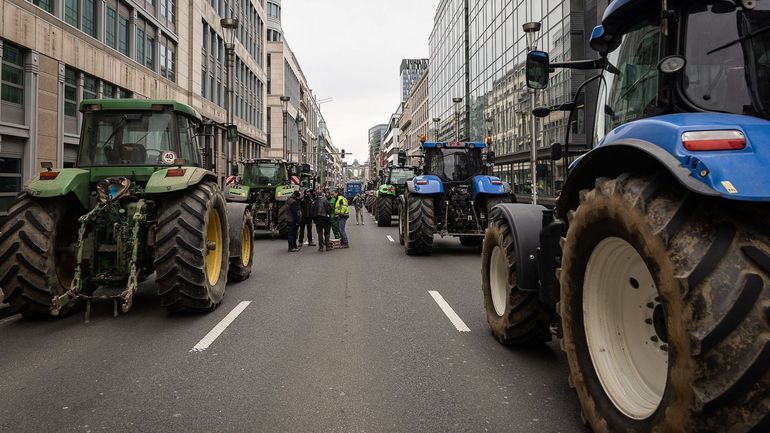 Convois d’agriculteurs : importants ralentissements ce jeudi matin vers Bruxelles Convois d’agriculteurs : importants ralentissements ce jeudi matin vers Bruxelles