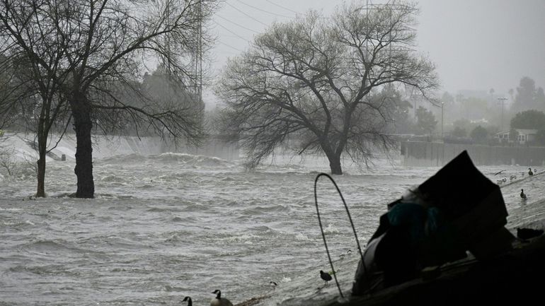 États-Unis : appels à évacuer à Los Angeles face au risque d’inondations pour Noël