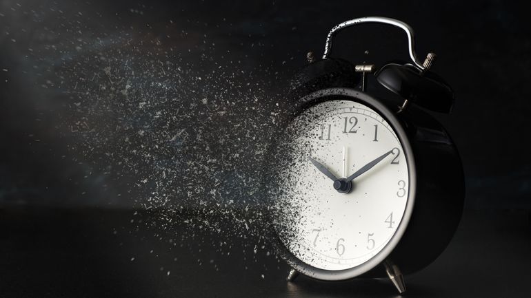 L’Union européenne va-t-elle enfin abolir le changement d’heure ? Après avoir hiberné pendant 7 ans, le dossier fait son retour L’Union européenne va-t-elle enfin abolir le changement d’heure ? Après avoir hiberné pendant 7 ans, le dossier fait son retour