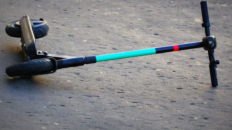 Un sexagénaire a perdu la vie lors d'une collision entre deux trottinettes à La Louvière