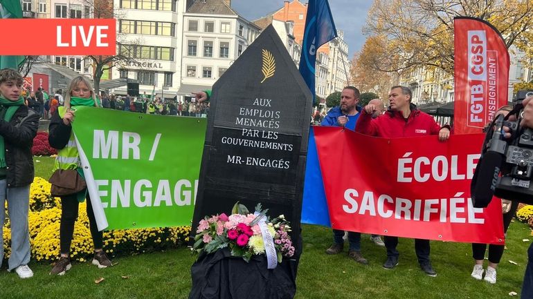 Direct - Grève des enseignants :"triste et en colère", des syndicats enterrent l'enseignement de qualité à Liège, Bruxelles ou Namur