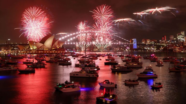Le monde passe à 2026 : après "l'Île Christmas" et la Nouvelle-Zélande, l'Australie entame les festivités