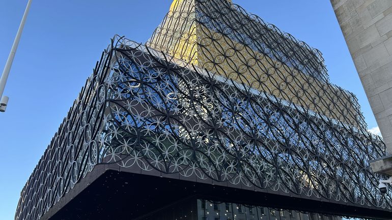 Musées fermés, augmentation d’impôts, entretien des routes limité : la ville de Birmingham en faillite depuis deux ans