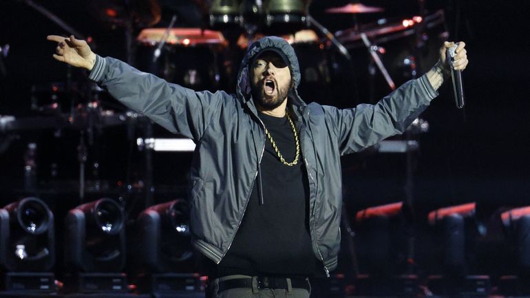 Une marque d’accessoires de plage dans le collimateur d’Eminem