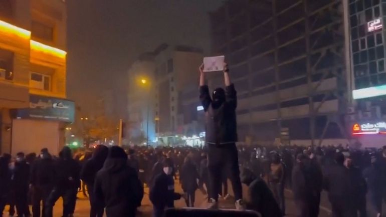 Iran : la mobilisation ne faiblit pas, les ONG craignent une répression brutale, l'Union Européenne soutient les manifestants