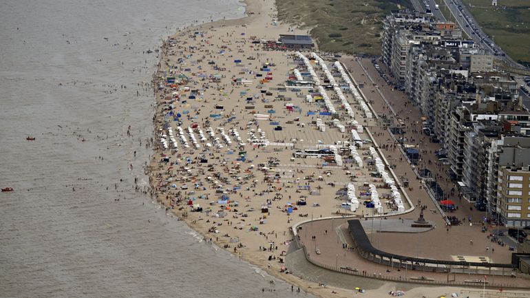 Incendie dans les dunes à Wenduine, à la côte