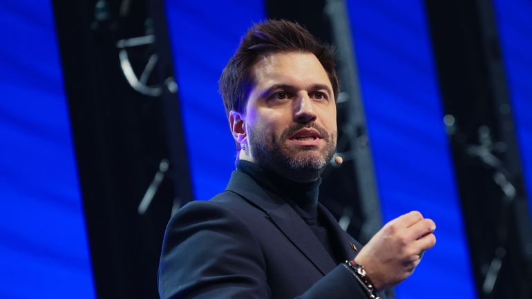 A Bruxelles, le MR déposera des textes au Parlement "pour faire tomber les masques"