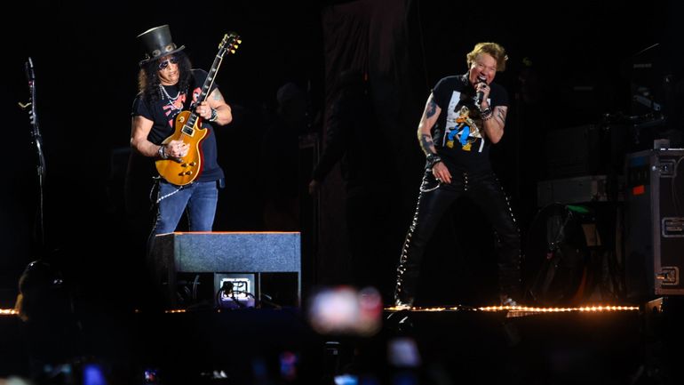 Slash révèle la vérité sur l'incident de Guns N' Roses à Buenos Aires : "Ça a pris des proportions démesurées" Slash révèle la vérité sur l'incident de Guns N' Roses à Buenos Aires : "Ça a pris des proportions démesurées"