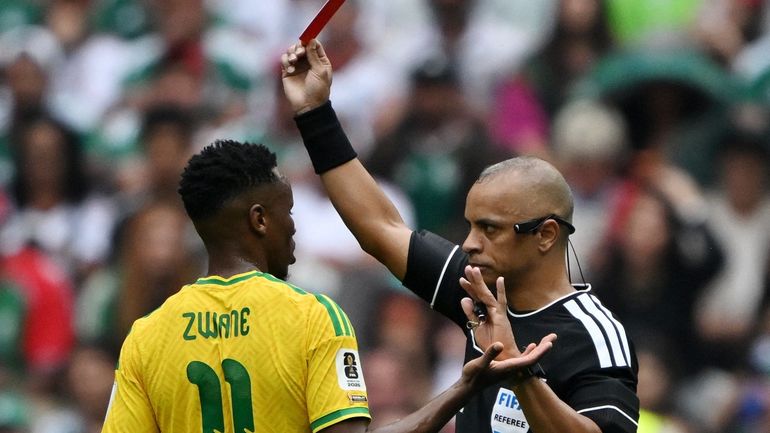 Pourquoi les arbitres portent un bandeau spécial l